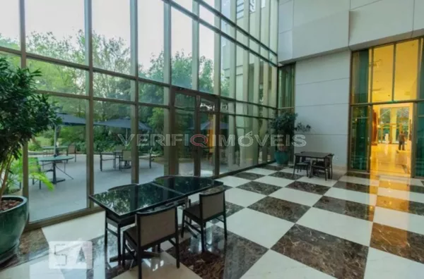 APARTAMENTO no 15º andar mobiliado com 1 dormitório e 1 garagem