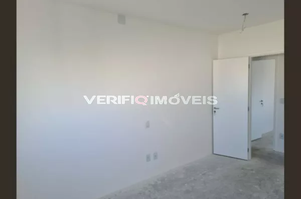 APARTAMENTO no 17Âº andar com 3 dormitÃ³rios e 4 garagens