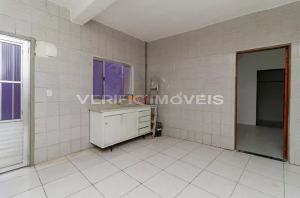 CASA com 1 dormitório