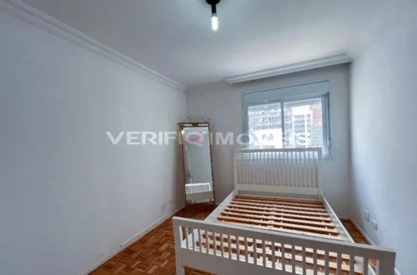 APARTAMENTO no 7º andar mobiliado com 2 dormitórios e 1 garagem