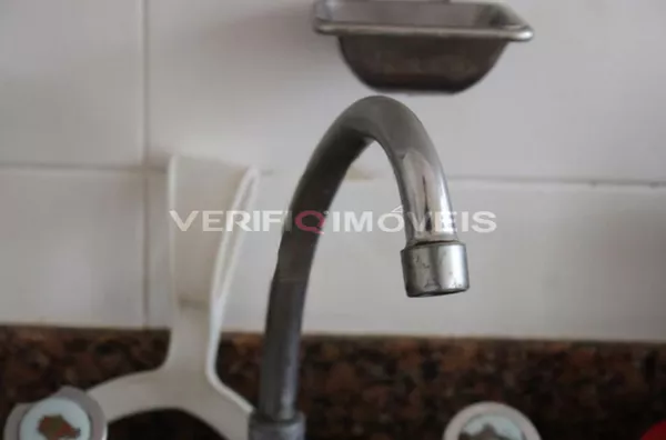 CASA com 3 dormitórios e 3 garagens