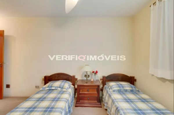 APARTAMENTO no 4º andar com 4 dormitórios e 4 garagens
