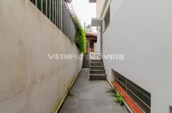 CASA com 3 dormitÃ³rios e 2 garagens