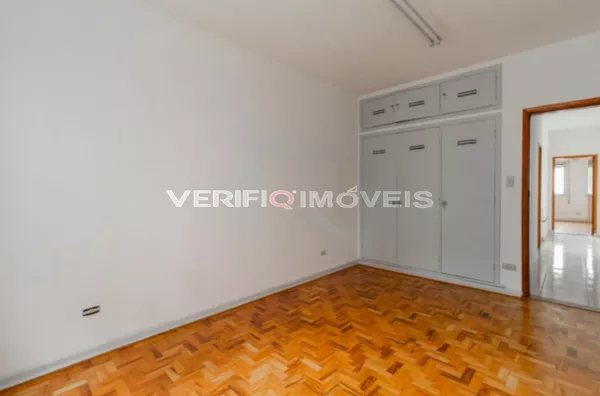 CASA com 3 dormitÃ³rios e 2 garagens