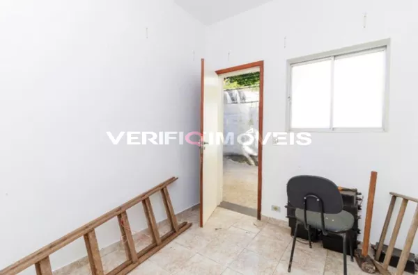 CASA com 4 dormitórios e 4 garagens