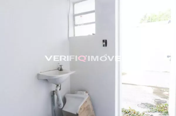CASA com 4 dormitórios e 6 garagens