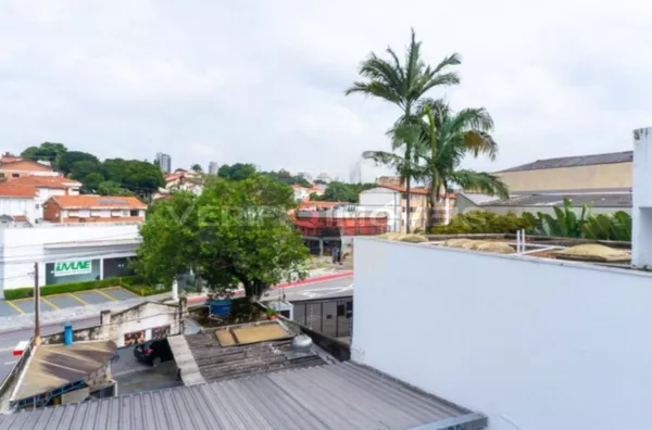 CASA com 4 dormitórios e 6 garagens
