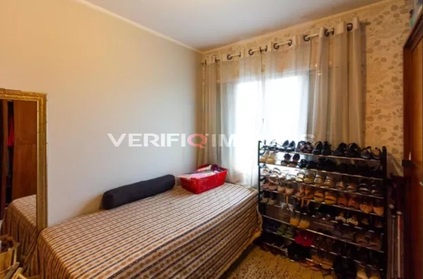 APARTAMENTO no 3º andar mobiliado com 2 dormitórios e 1 garagem