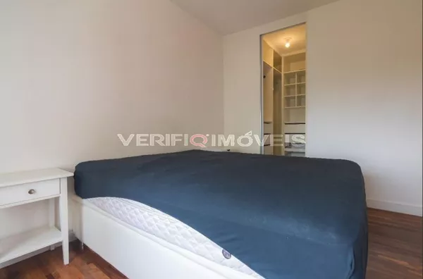 APARTAMENTO no 12º andar mobiliado com 2 dormitórios e 2 garagens