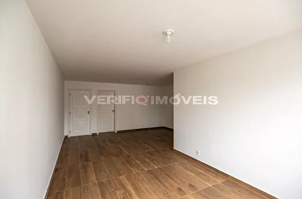 APARTAMENTO no 15º andar com 3 dormitórios e 1 garagem