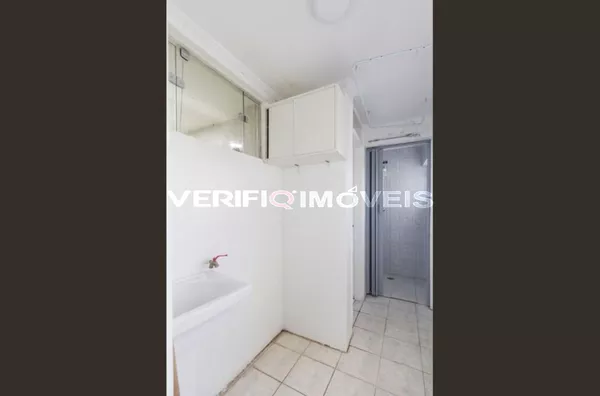 APARTAMENTO no 2º andar com 2 dormitórios