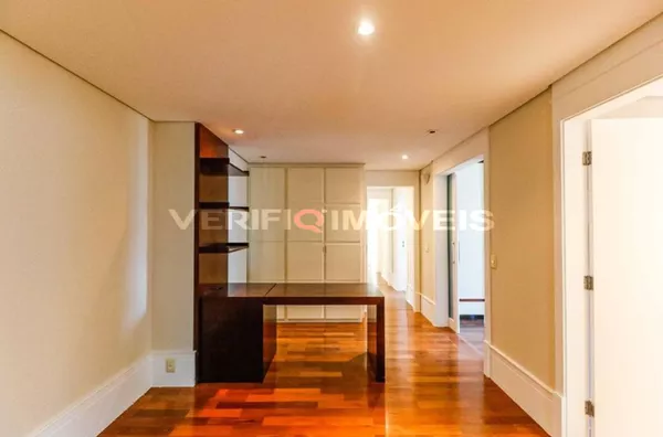 APARTAMENTO no 16º andar com 3 dormitórios e 4 garagens