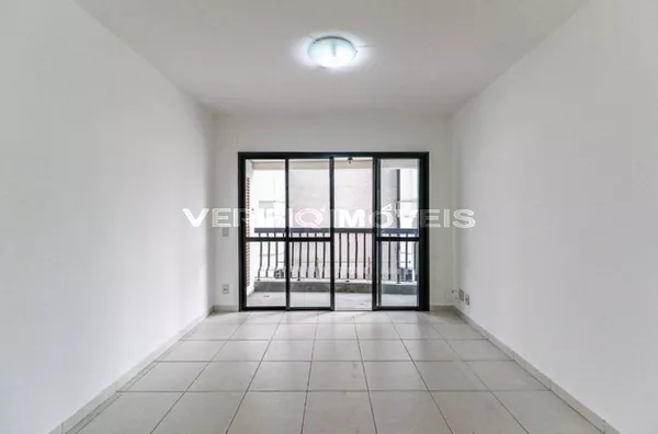 APARTAMENTO no 4º andar com 3 dormitórios e 2 garagens