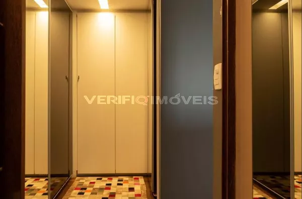 APARTAMENTO no 20º andar com 2 dormitórios e 2 garagens