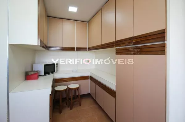 APARTAMENTO no 21º andar com 2 dormitórios e 1 garagem