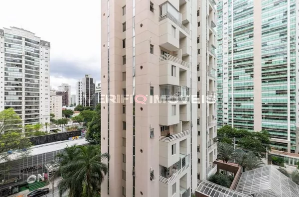 STUDIO no 8º andar mobiliado com 1 dormitório e 1 garagem