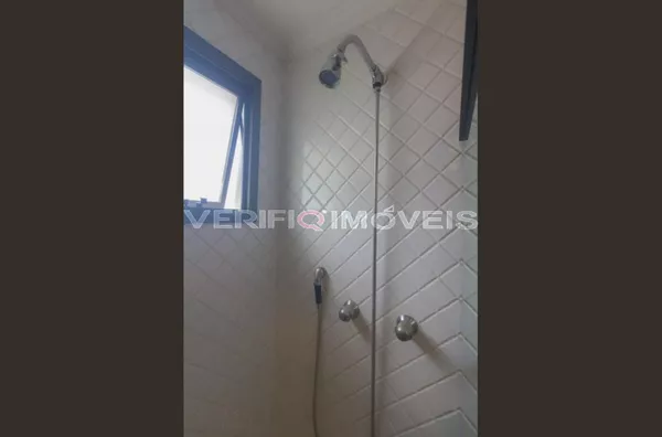 APARTAMENTO no 2º andar mobiliado com 3 dormitórios e 3 garagens