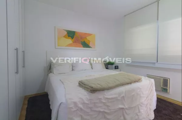 APARTAMENTO no 2º andar mobiliado com 3 dormitórios e 3 garagens