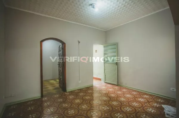 CASA com 3 dormitórios e 1 garagem