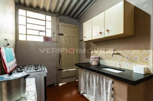 Casa  com 3 dormitórios e 2 garagens