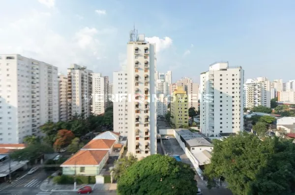STUDIO no 9º andar mobiliado com 1 dormitório e 1 garagem
