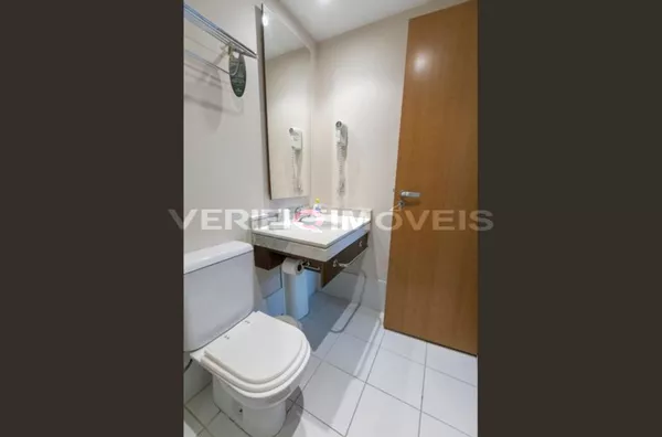 APARTAMENTO no 5º andar mobiliado com 1 dormitório e 1 garagem