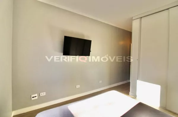 CASA mobiliada com 2 dormitórios e 2 garagens