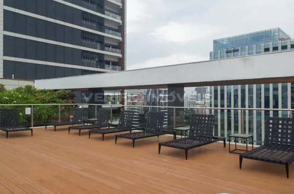 STUDIO no 7º andar mobiliado com 1 dormitório e 1 garagem