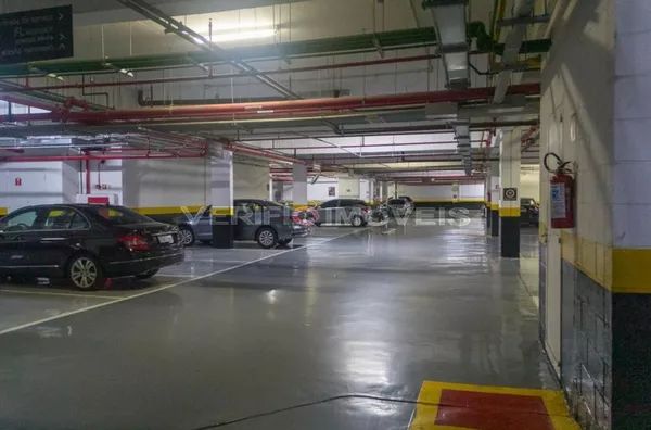 STUDIO no 7º andar mobiliado com 1 dormitório e 1 garagem