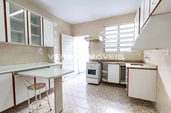 CASA com 2 dormitórios e 1 garagem