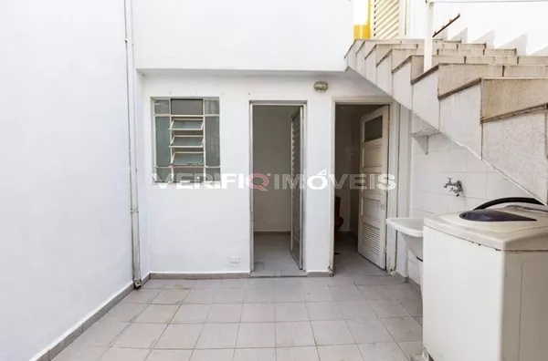 CASA com 2 dormitórios e 1 garagem