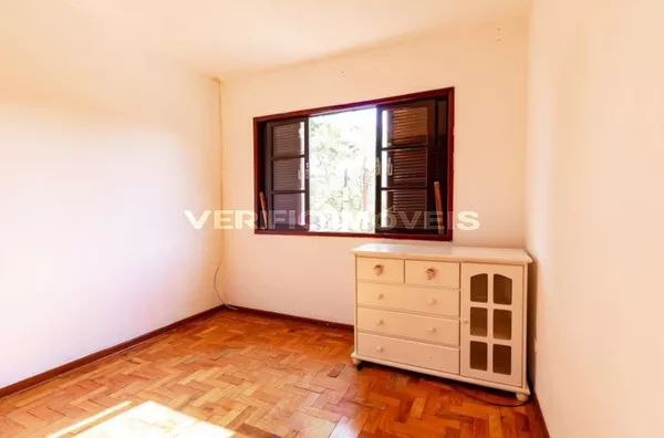 CASA com 2 dormitórios e 1 garagem