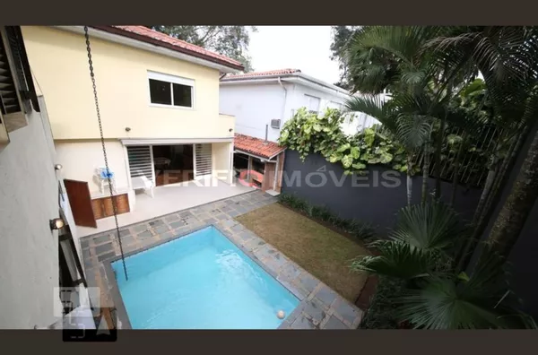 CASA com 6 dormitórios e 3 garagens