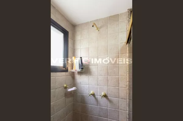 APARTAMENTO no 7Âº andar com 2 dormitÃ³rios e 2 garagens