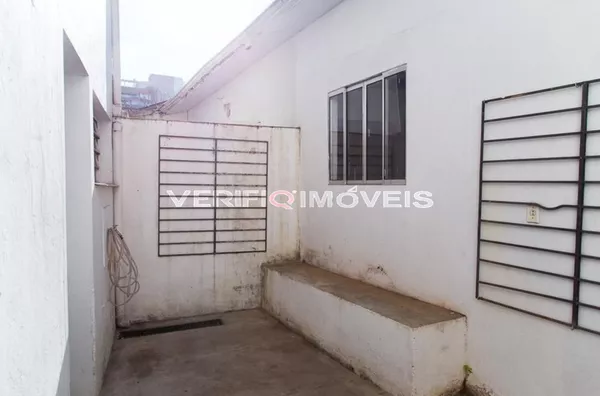 CASA com 4 dormitórios e 2 garagens