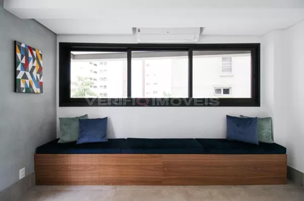 STUDIO no 12º andar mobiliado com 1 dormitório
