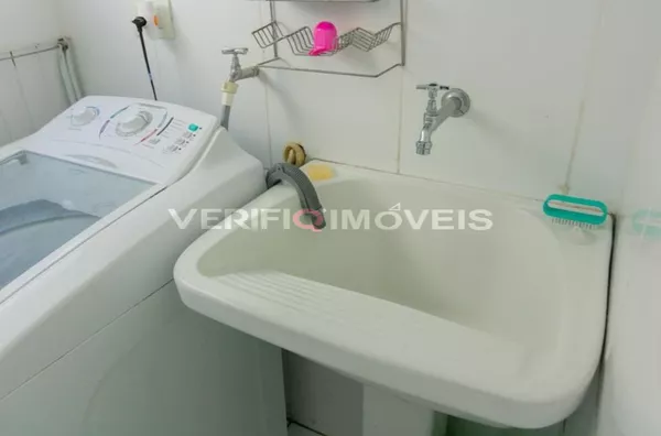 APARTAMENTO no 10º andar com 2 dormitórios e 1 garagem