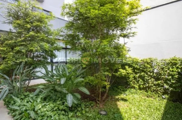 STUDIO no 10º andar mobiliado com 1 dormitório