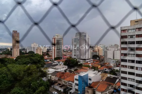 APARTAMENTO no 11º andar mobiliado com 2 dormitórios e 2 garagens