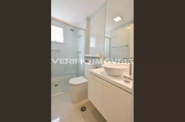 APARTAMENTO no 2º andar mobiliado com 2 dormitórios e 3 garagens