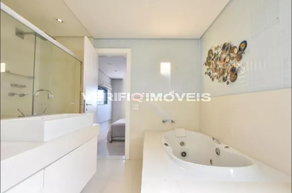 APARTAMENTO no 2º andar mobiliado com 2 dormitórios e 3 garagens