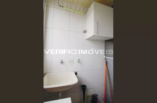 APARTAMENTO no 7º andar com 2 dormitórios e 2 garagens