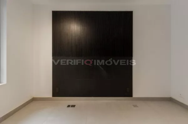 STUDIO no 6º andar com 1 dormitório e 1 garagem