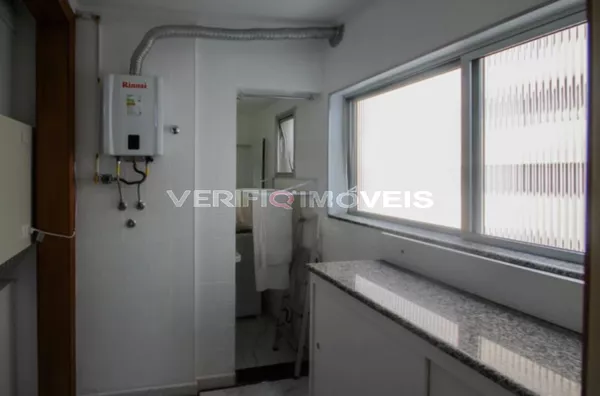 APARTAMENTO no 3º andar com 3 dormitórios e 2 garagens