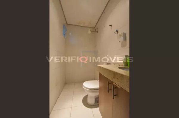 CASA com 4 dormitórios