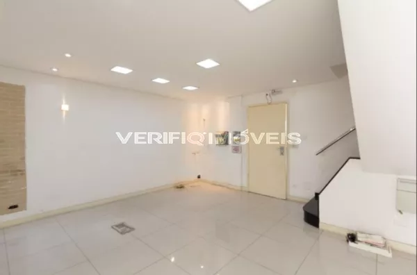 CASA com 3 dormitórios e 2 garagens