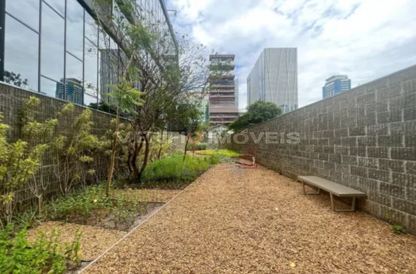 STUDIO no 17º andar mobiliado com 1 dormitório e 1 garagem