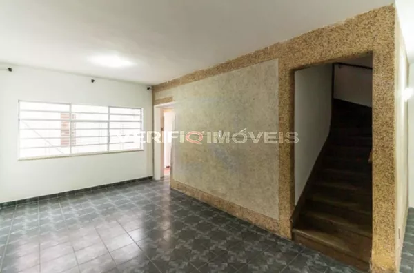 CASA com 3 dormitórios e 2 garagens