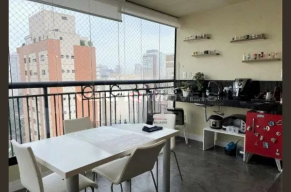 APARTAMENTO no 19º andar com 2 dormitórios e 2 garagens