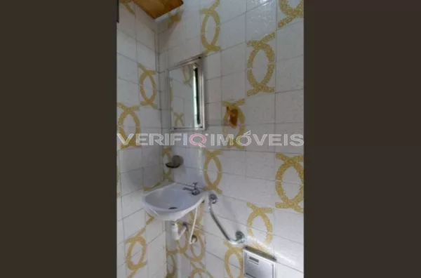 CASA com 3 dormitórios e 3 garagens